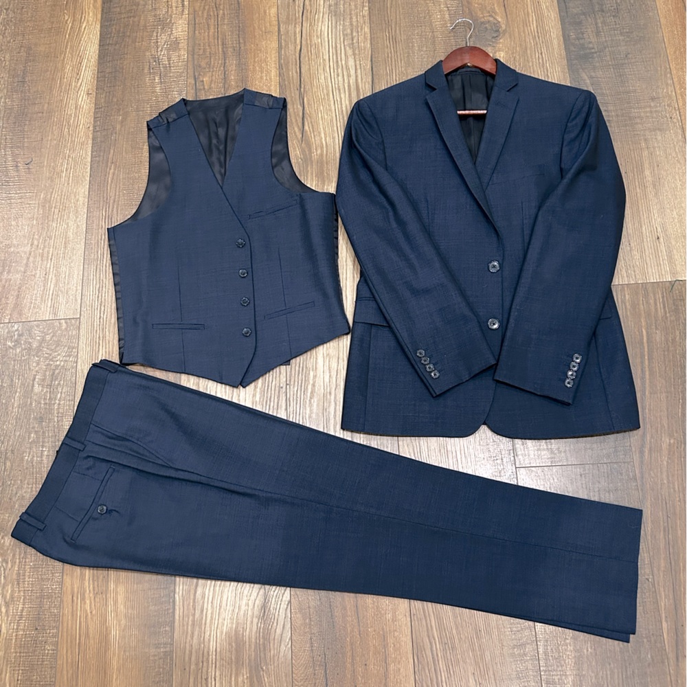 Bar III Men’s 3-Piece Suit
